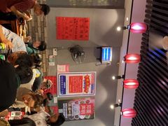 -爆炸头阿姨小四川正宗川味小吃(无任何分店)