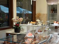 -VERIE BAKEHOUSE