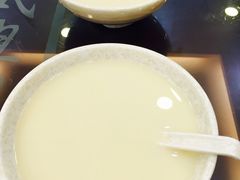 豆浆-老盛兴汤包馆(安波店)