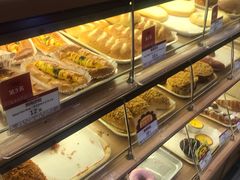面包甜点陈列柜-山崎面包(苏州中心店)