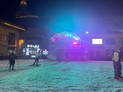 -采薇庄园四季滑雪场