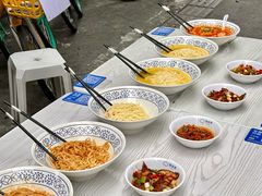 -李与白包子铺(桐梓林店)
