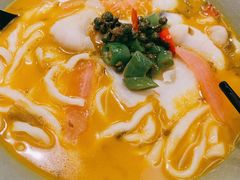 藤椒酸菜黑鱼面-陳八两面家(滨江天街店)