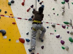 -问山MountQuest攀岩馆