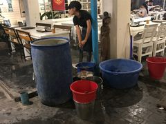 餐具摆设-芭提雅Amporn Seafood自助餐厅