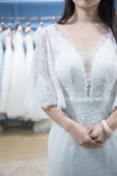 -觅白婚纱礼服馆