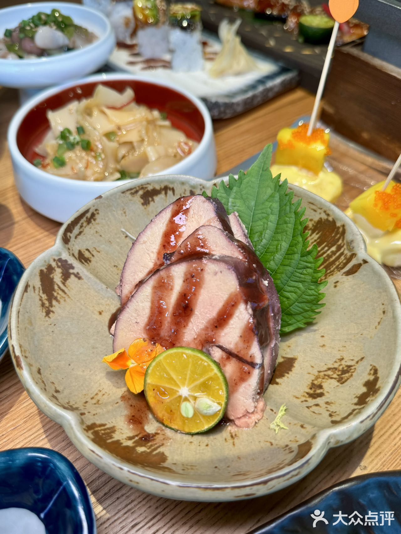 这家餐厅，我愿称之为光环日料tian花板！！