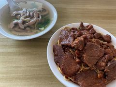 肥肠牛肉干挑面-老余家面馆