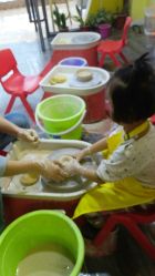 -泥娃娃DIY陶吧(易生活购物公园店)