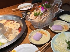 -佬土鹅肠火锅(解放路店)