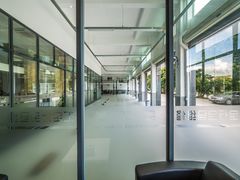 店内环境-宝捷星宝马·奔驰·保时捷专修·特斯拉钣喷中心(宝安店)