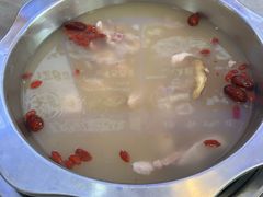 -光头药膳鸡(莱茵小镇店)