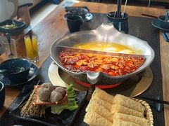 -湊湊火锅·茶憩(南京东路悦荟店)