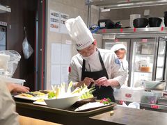 -捞王锅物料理(上海世茂广场店)