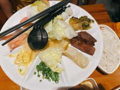 酱鸭过桥米线-陳生記米线·始于1989(武林店)