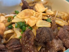 牛筋饭-炼火烤肉店