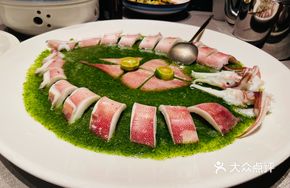 Thai-Style Hand-Pulled Eel