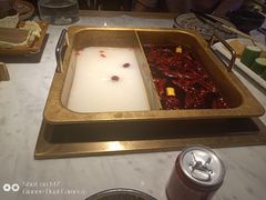 -尚尚仙·酸汤猪手·猪肚鸡火锅(华联万柳购物中心店)