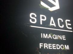 -SPACE(欢乐颂购物中心店)
