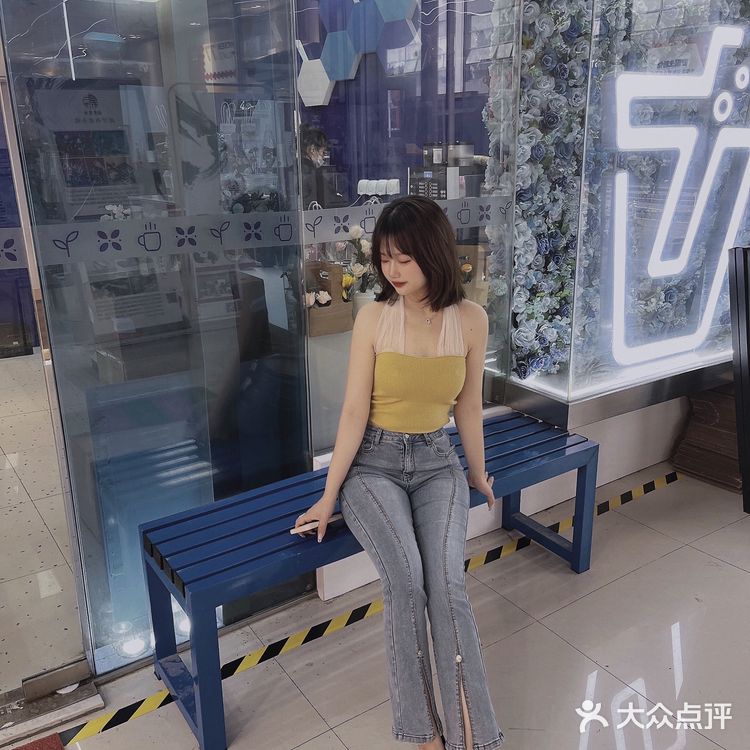 29r把今日份浪漫打包带到车里💐