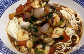 Shrimp and Oyster Noodles