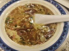 海参酸辣汤-梅龙镇酒家(南京西路总店)