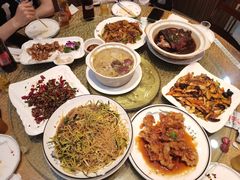 -老码头黑皮肘子锅包肉熏酱水饺(文政街店)