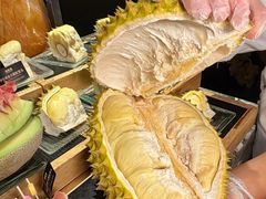 -雍容荟帝王蟹活龙虾展台自助(IFS黑金店)
