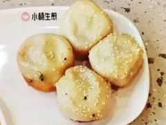 -小杨生煎(金山百联购物中心3楼店)