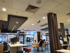 -麦当劳(世界城广场店)