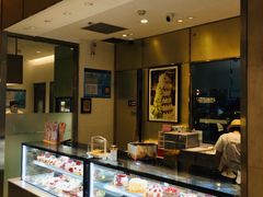 -花花卷卷·鲜食蛋糕(静安久光百货店)