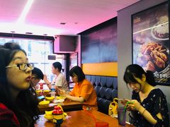 -BHC炸鸡(明洞总店)