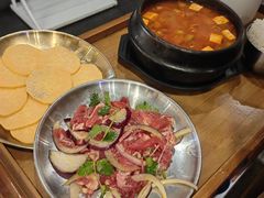 -明洞阿姨·韩式酱蟹烤肉·创意料理(三元桥店)