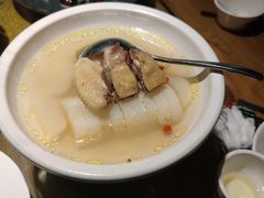 鸡汤浸白萝卜-大鸽饭(岗顶店)
