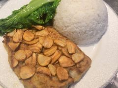 蒜片鱼排饭-传屋记茶餐厅(世纪年华店)