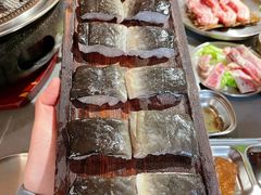 -围炉肉舍•炭烤活鳗•丹东海鲜烤肉(步行街店)