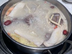-三人行骨头王火锅(长寿店)