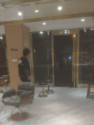 -一東造型烫发染发