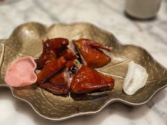蝴蝶里招牌乳鸽-蝴蝶里·粤菜·点心(龙湖天街&滨江店)