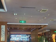 -八府香鸭·啫啫煲(华山路店)