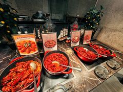 -广州万富希尔顿酒店·感趣自助餐厅·金秋蟹宴生蚝海鲜刺身