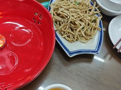 -鲁南仔·滕州炒鸡(经三路店)