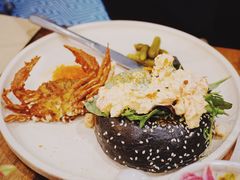 -FLOVIE FLORIST CAFE