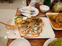蒜爆龙虾-两兄弟Song Pee Nong(2号店)