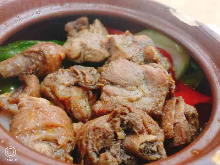 憨小二坛子焖肉米饭-"吃的干豆排骨,同事吃的鸡,不知道为什么都.