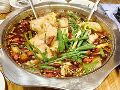 -乡土特色.冷锅鱼.牦牛肉汤锅