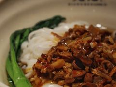 坛椒鸡杂干拌粉-湘人龙记老长沙米粉(鸟巢店)