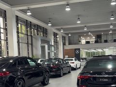 -上海星瀚奔驰4S店(红柳路店)