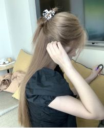 -AYO SALON