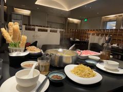 -鲜入唯煮·港式海鲜牛肉火锅(金宝街店)